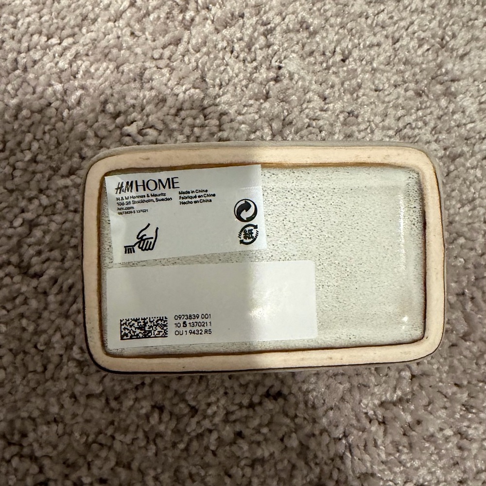 H&M Home Vanity container - Picture 2 of 2